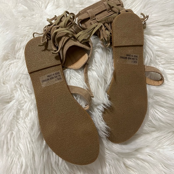 Qupid Shoes | Qupid Fringe/ tassel Ankle Strap Sandals| Color: Gold/Tan | Size 7 - Picture 3 of 5